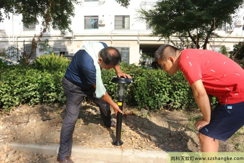 太陽能滅蚊燈成為泰州防制病媒重要利器